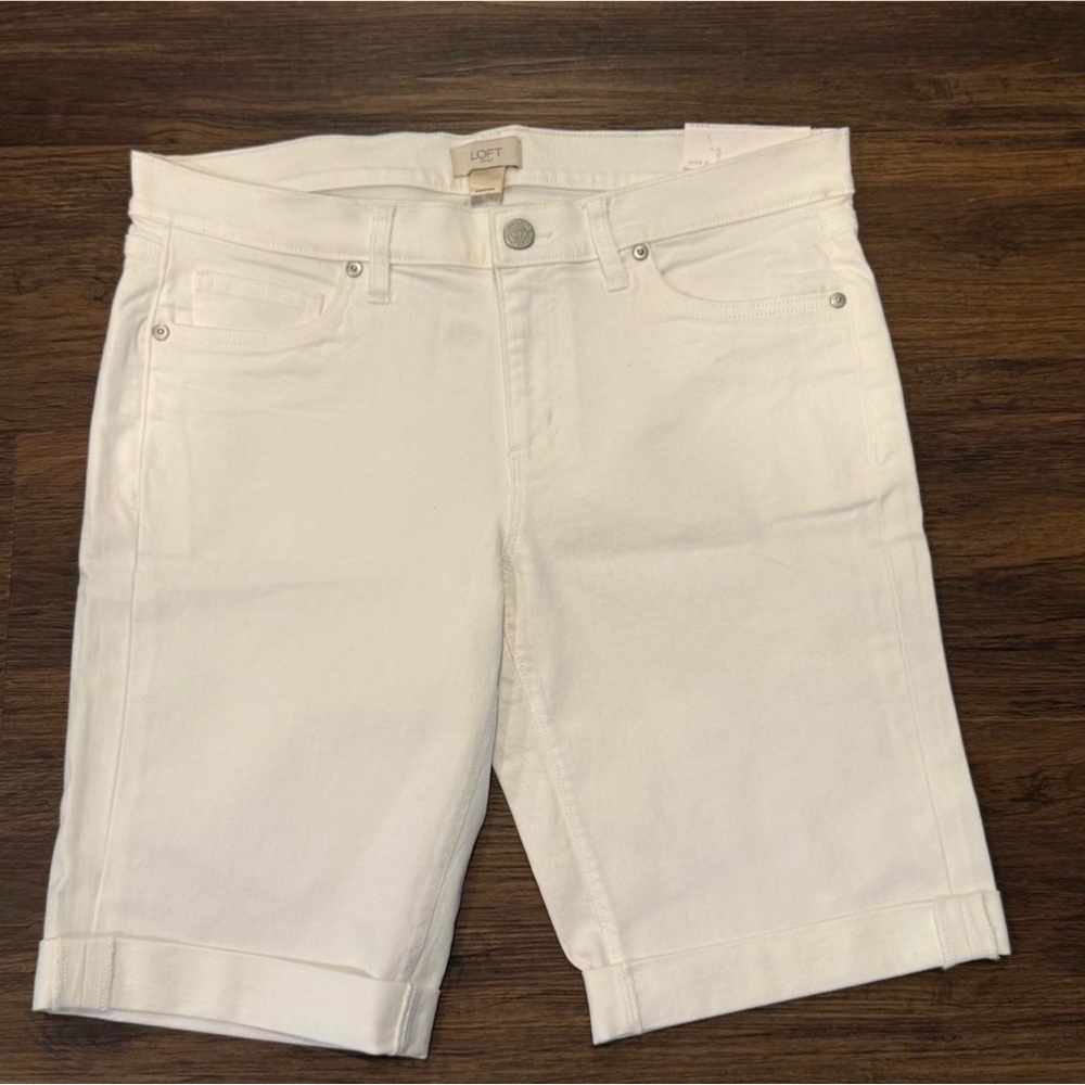 LOFT Women's Crisp White Bermudas
